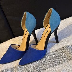 Chinese Laundry list suede heels in a two-tone blue and turquoise design